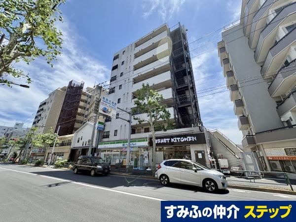 2LDK apartment in Shinjuku Ward, Tokyo - Photo 1