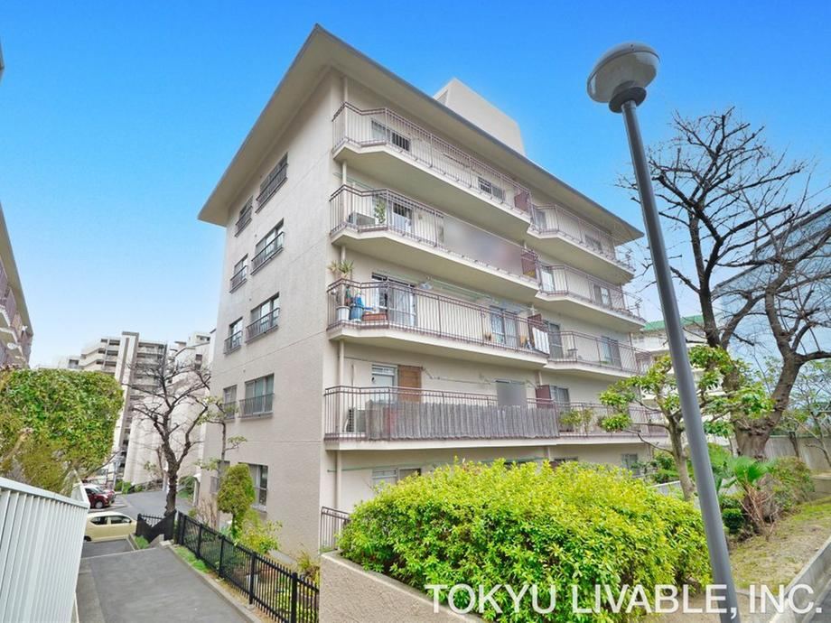 2LDK apartment in Suita, Osaka - Photo 1
