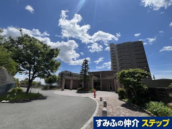 2LDK apartment in Nada Ward, Kobe, Hyogo - Photo 1