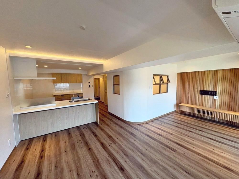 3LDK apartment in Suminoe Ward, Osaka - Photo 1