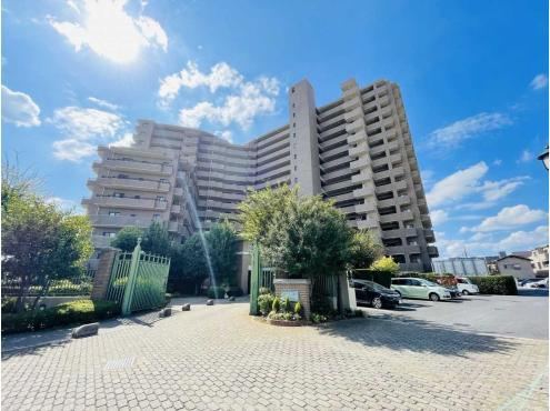 3LDK apartment in Asaka, Saitama - Photo 1