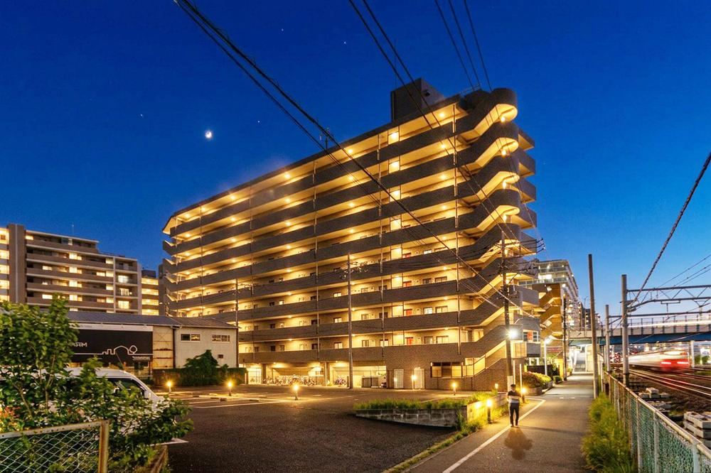 2LDK apartment in Nishi Ward, Yokohama, Kanagawa - Photo 1