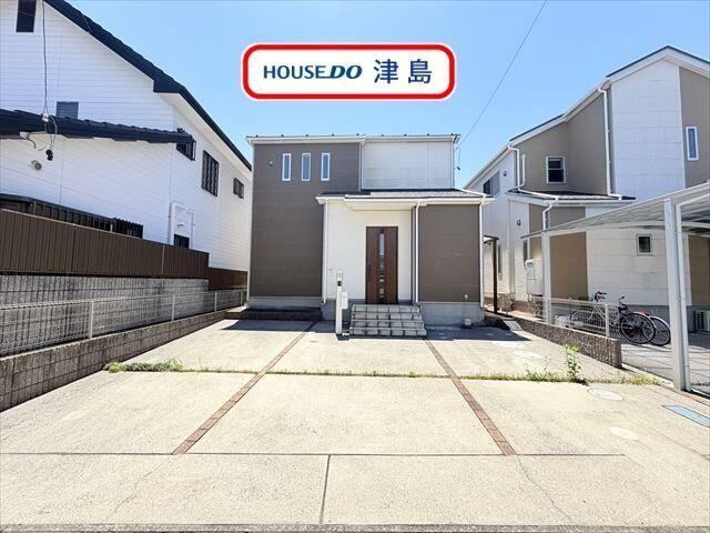 4LDK house in Tsushima, Aichi - Photo 1