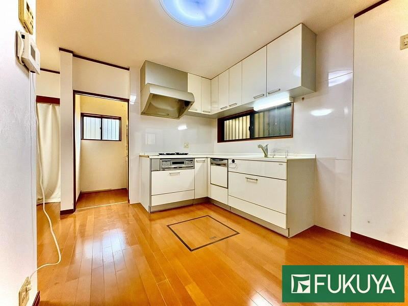 4LDK house in Nishikyo Ward, Kyoto - Photo 1