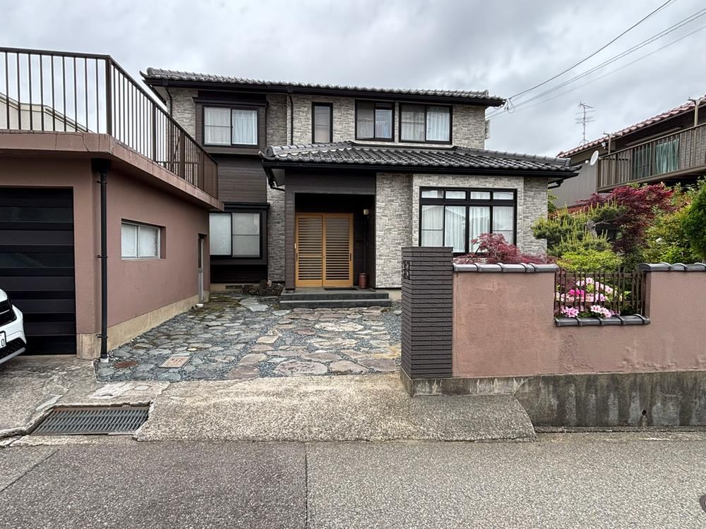 7LDK house in Kanazawa, Ishikawa - Photo 1