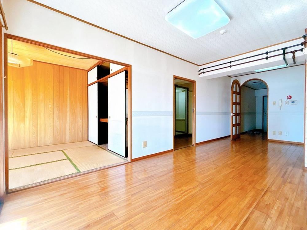 2LDK apartment in Naha, Okinawa - Photo 1