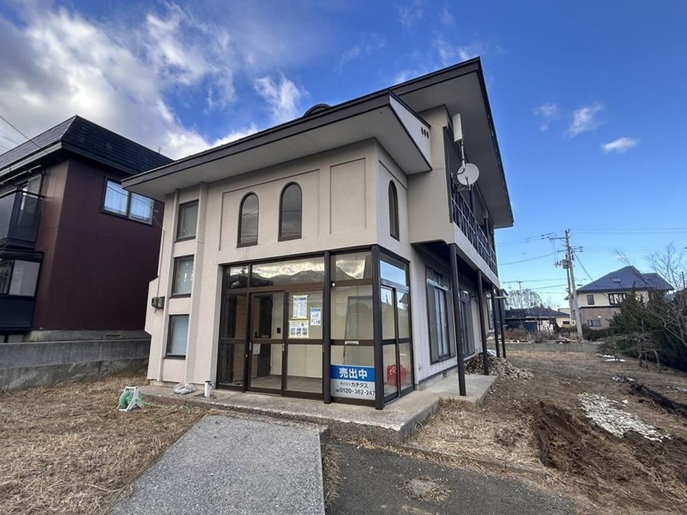 4LDK house in Mutsu, Aomori - Photo 1
