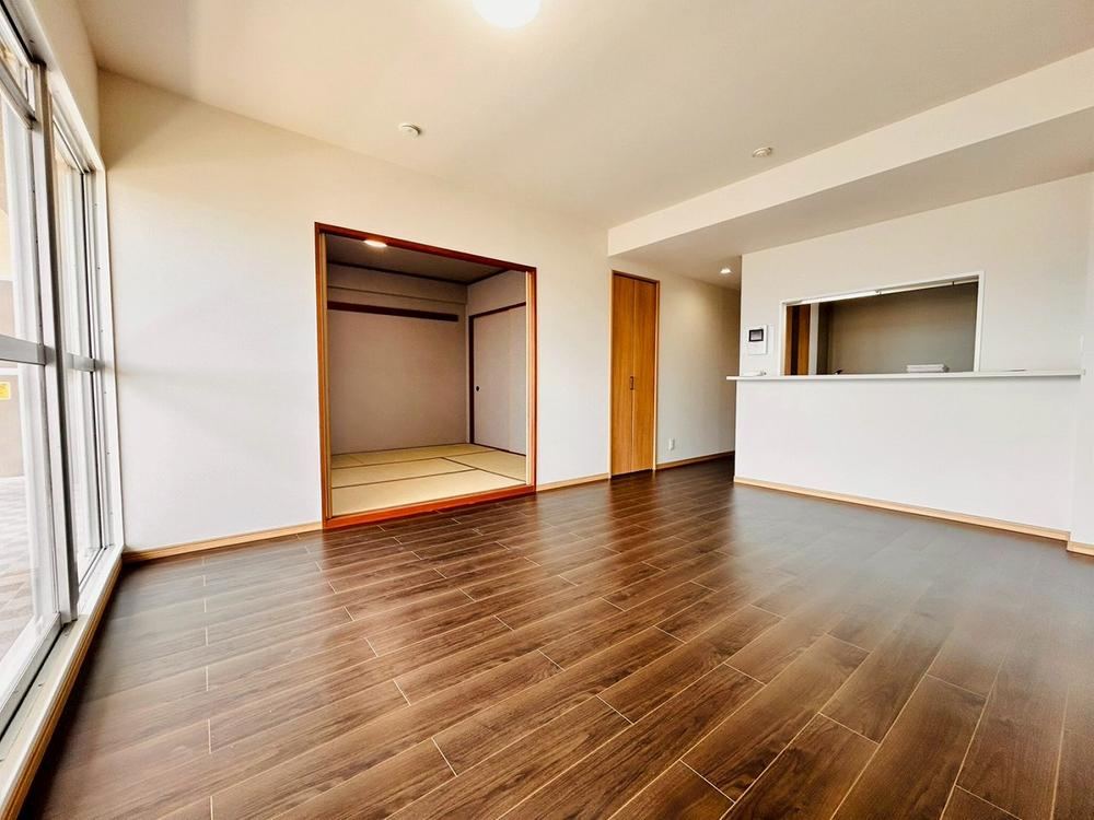 3LDK apartment in Kaizuka, Osaka - Photo 1