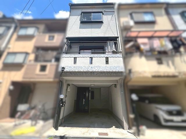 4LDK house in Kadoma, Osaka - Photo 1