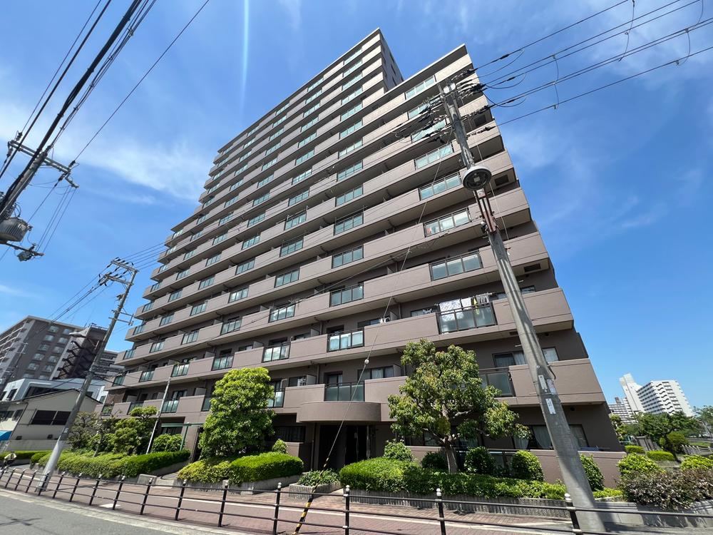 3LDK apartment in Joto Ward, Osaka - Photo 1