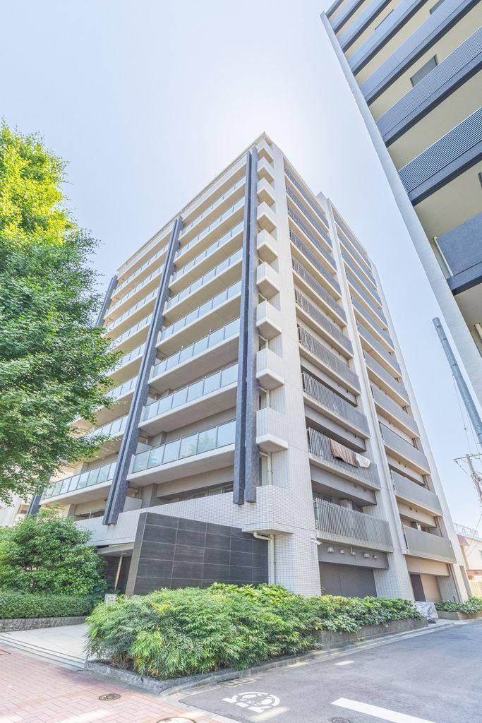 2LDK apartment in Nakano Ward, Tokyo - Photo 1