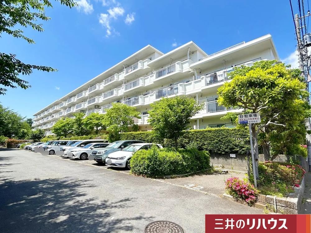 3LDK apartment in Higashimurayama, Tokyo - Photo 1