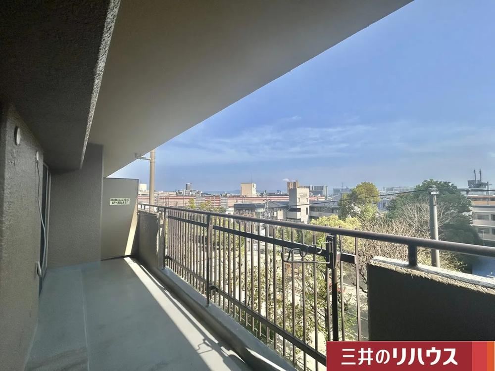 3LDK apartment in Suita, Osaka - Photo 1