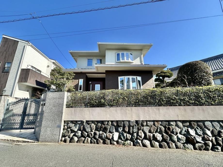 4LDK house in Fujisawa, Kanagawa - Photo 1