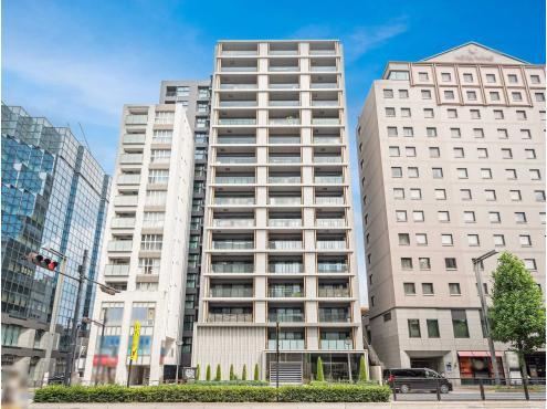 3LDK+S apartment in Shinjuku Ward, Tokyo - Photo 1