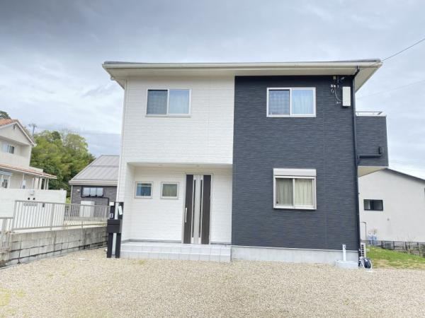 4LDK house in Toyota, Aichi - Photo 1