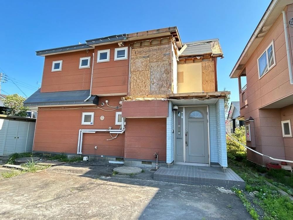 4LDK house in Oirase, Kamikita District, Aomori - Photo 1