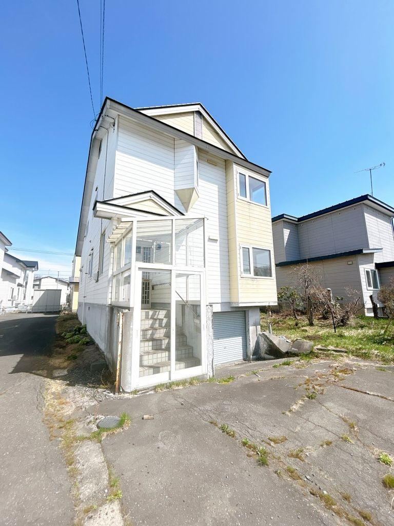 4LDK house in Obihiro, Hokkaido - Photo 1