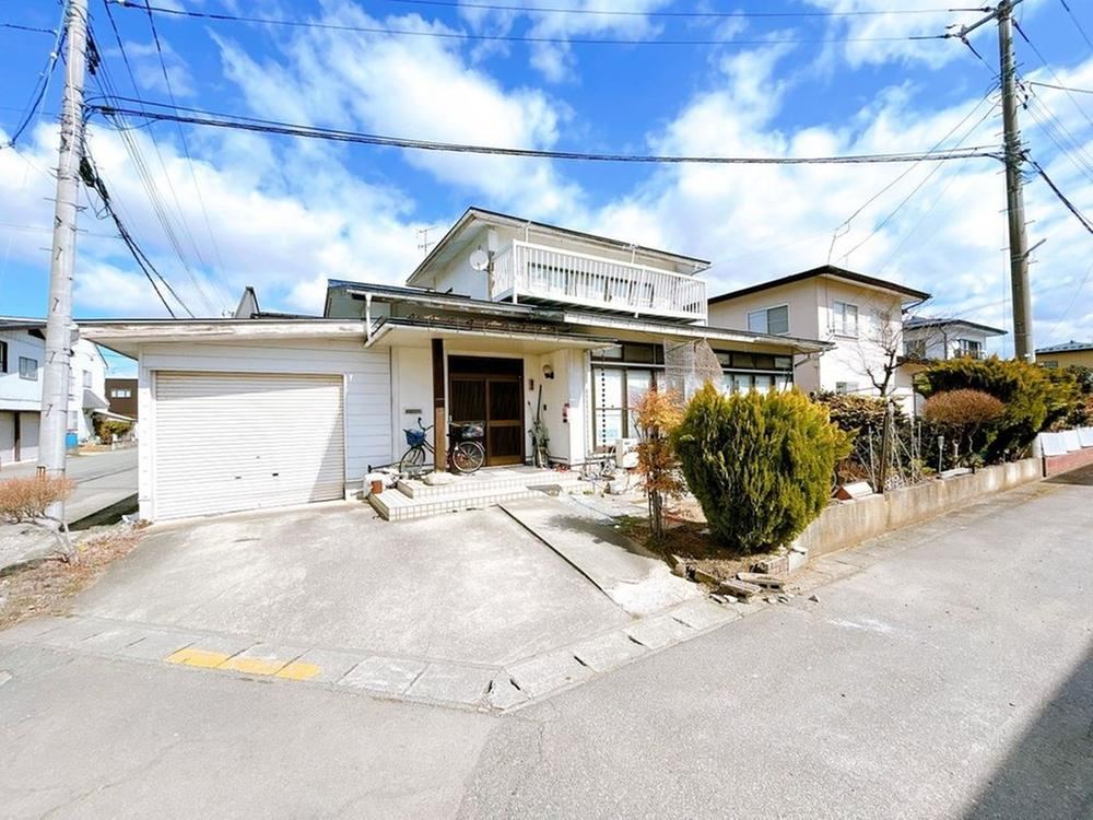 4LDK house in Sagae, Yamagata - Photo 1
