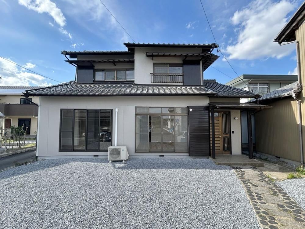 4LDK house in Ogaki, Gifu - Photo 1