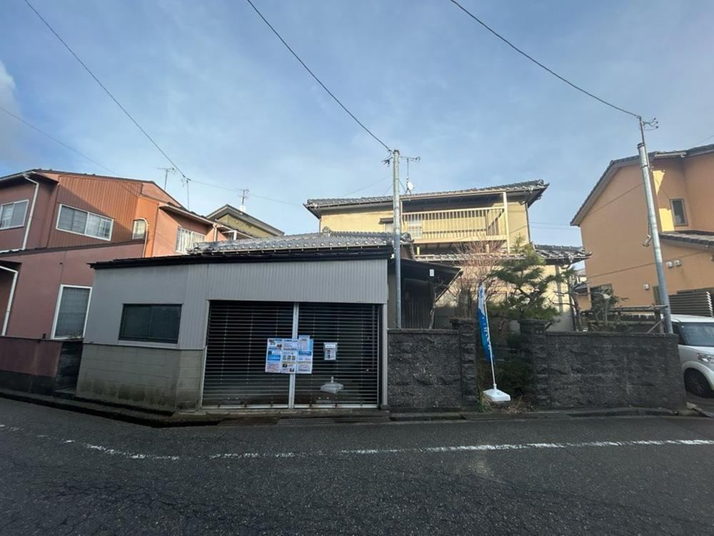 3LDK house in Kanazawa, Ishikawa - Photo 1