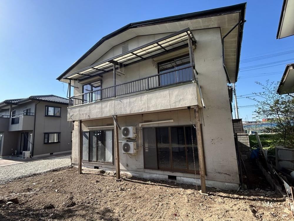 5LDK house in Suzaka, Nagano - Photo 1