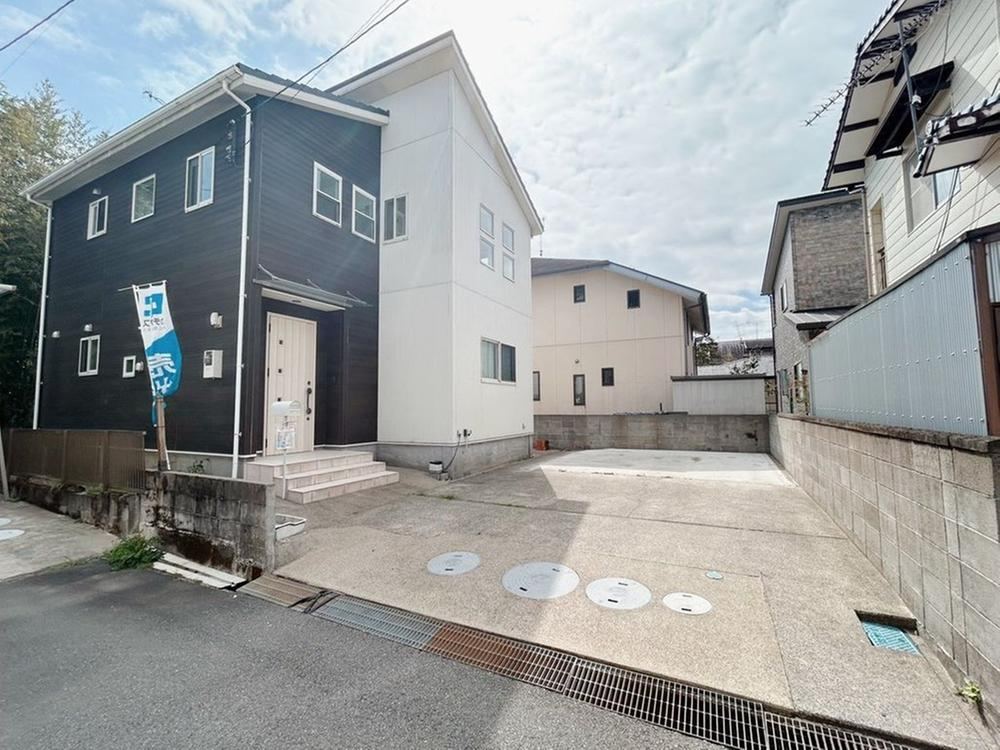 4LDK+S house in Yufu, Oita - Photo 1