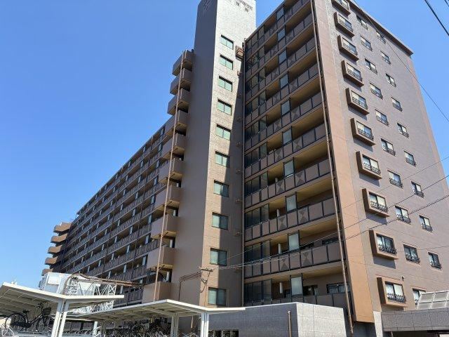 2LDK+S apartment in Kagoshima, Kagoshima - Photo 1