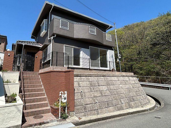 4LDK house in Suma Ward, Kobe, Hyogo - Photo 1