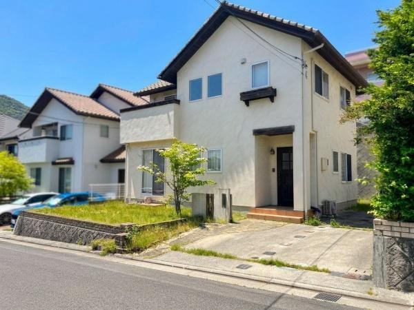 4LDK house in Asaminami Ward, Hiroshima - Photo 1