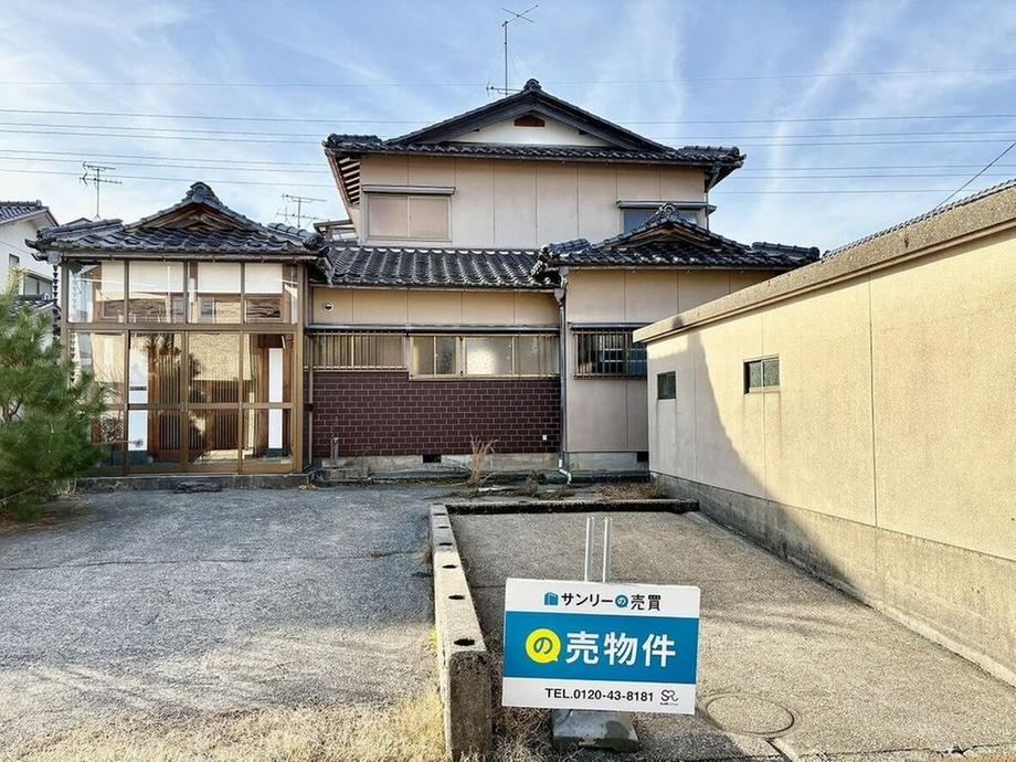 8DK house in Kanazawa, Ishikawa - Photo 1