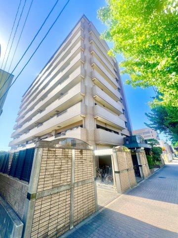 3LDK apartment in Minato Ward, Nagoya, Aichi - Photo 1