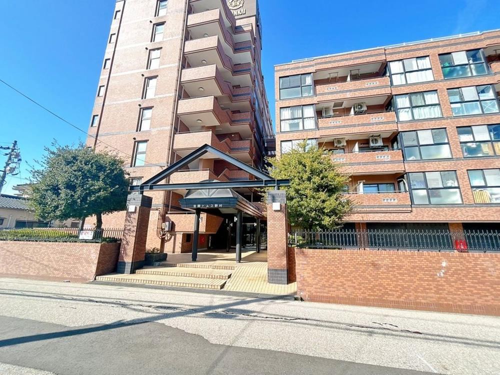 2LDK apartment in Takaoka, Toyama - Photo 1