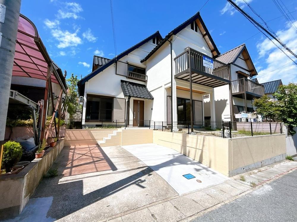 4LDK house in Suma Ward, Kobe, Hyogo - Photo 1