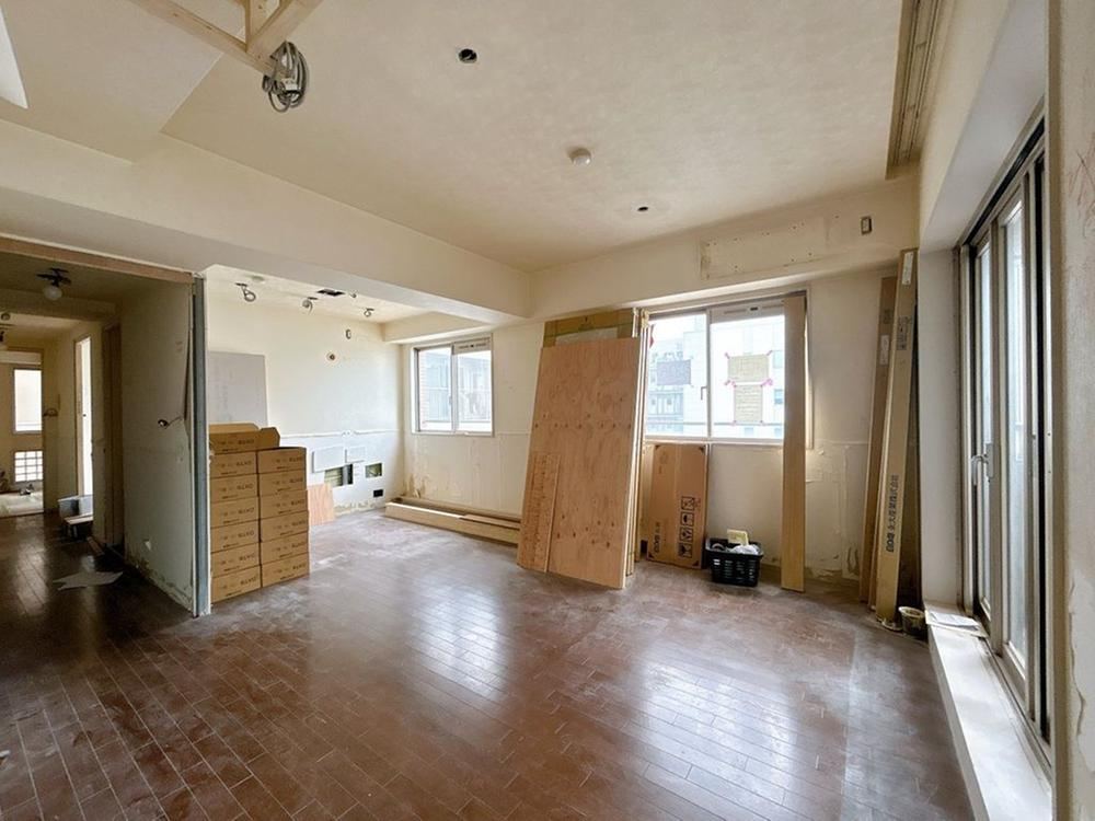 3LDK apartment in Chuo Ward, Kobe, Hyogo - Photo 1