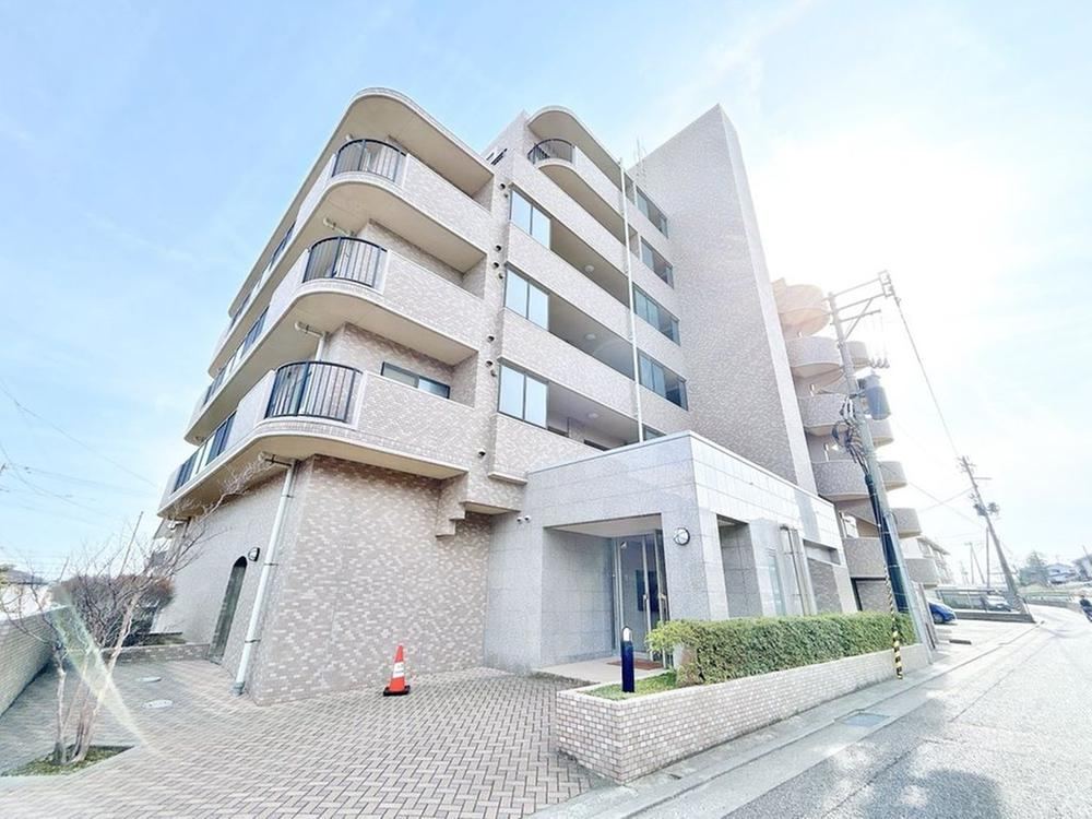 3LDK apartment in Nishi Ward, Niigata - Photo 1