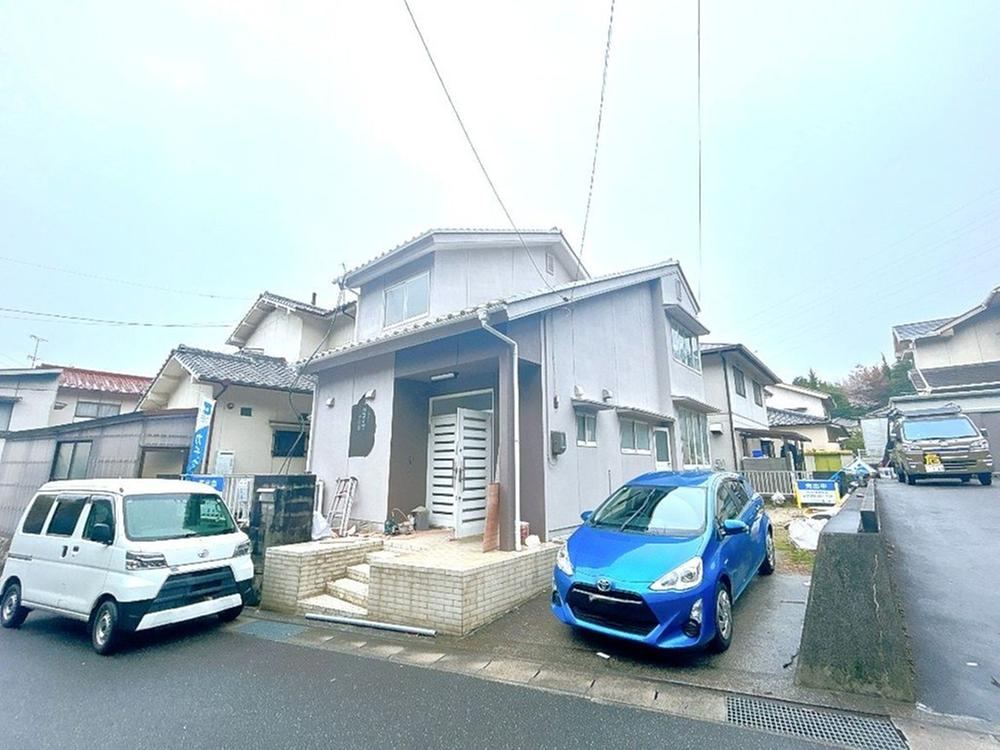 4LDK house in Higashihiroshima, Hiroshima - Photo 1