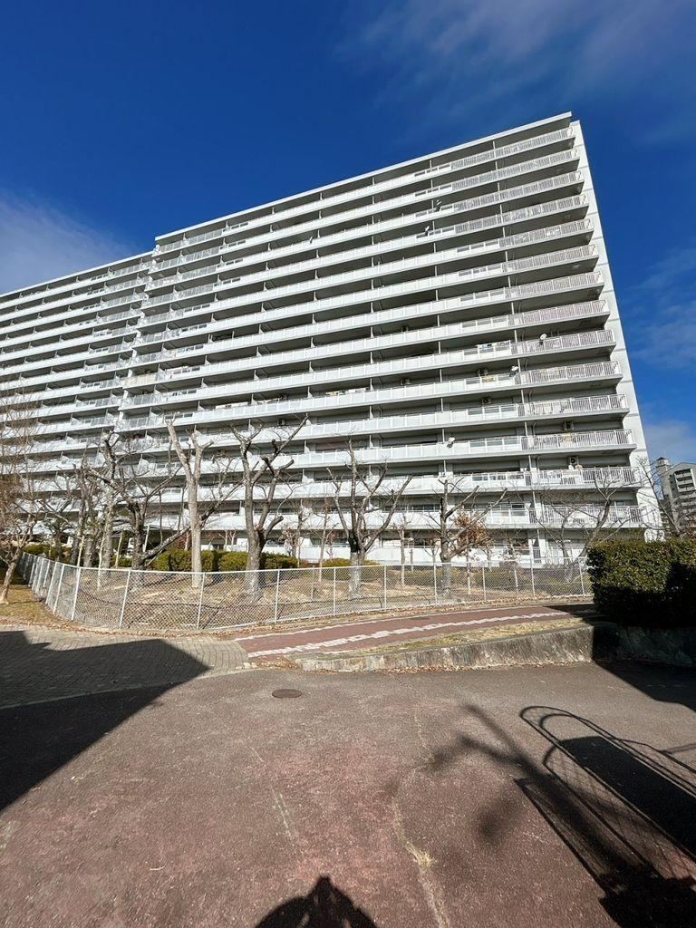 3LDK apartment in Sanda, Hyogo - Photo 1
