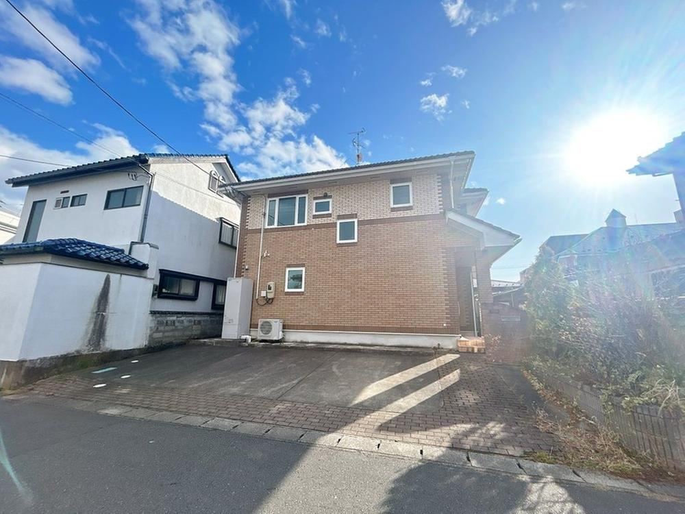 4LDK house in Ishinomaki, Miyagi - Photo 1