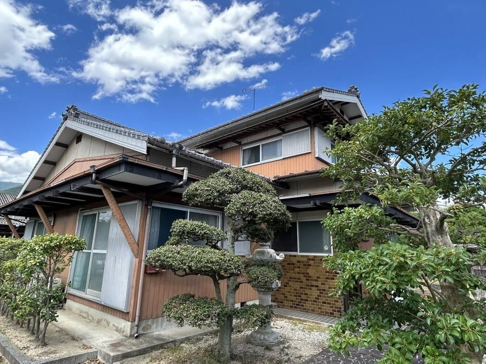 7DK house in Saijo, Ehime - Photo 1