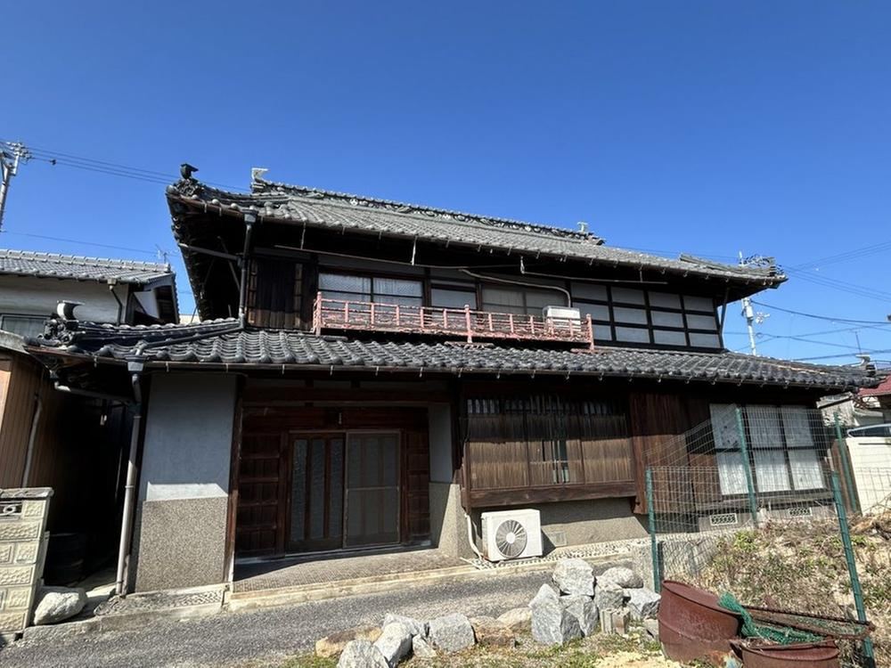 10DK house in Saijo, Ehime - Photo 1