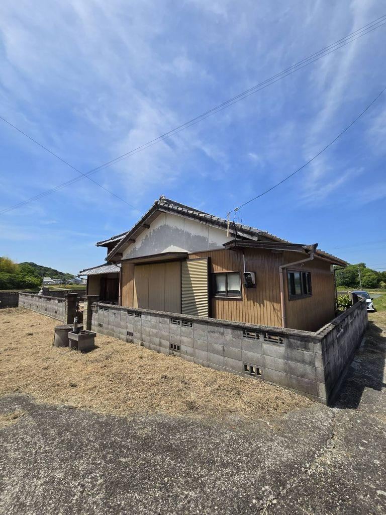 8DK house in Higashikagawa, Kagawa - Photo 1