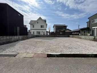 plot of land in Uozu