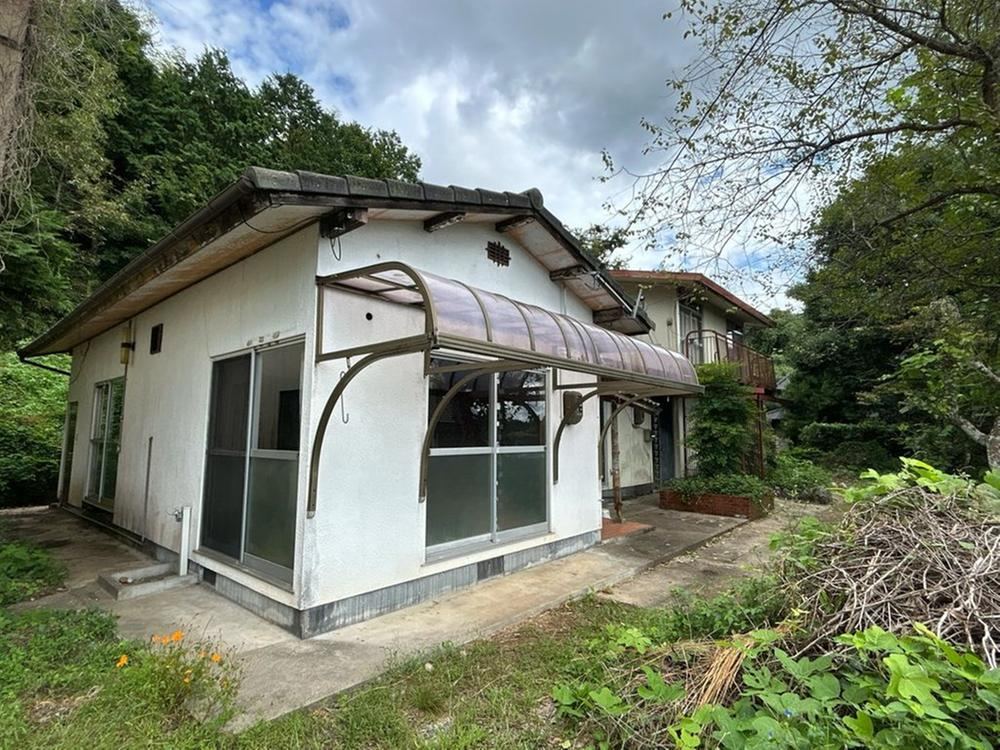 9DK house in Tsuyama, Okayama - Photo 1
