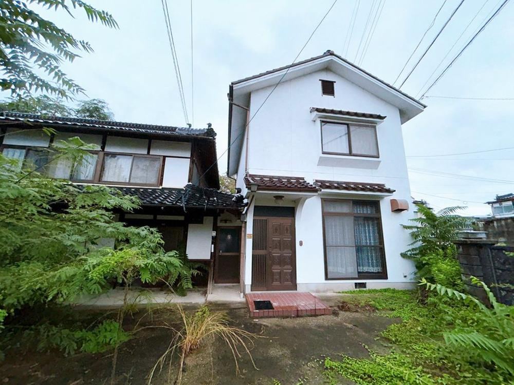 7DK house in Tsuyama, Okayama - Photo 1