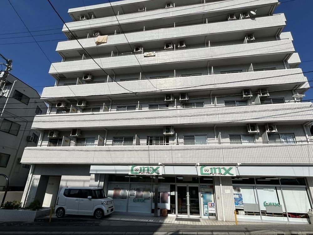 1K apartment in Shikokuchuo, Ehime - Photo 1