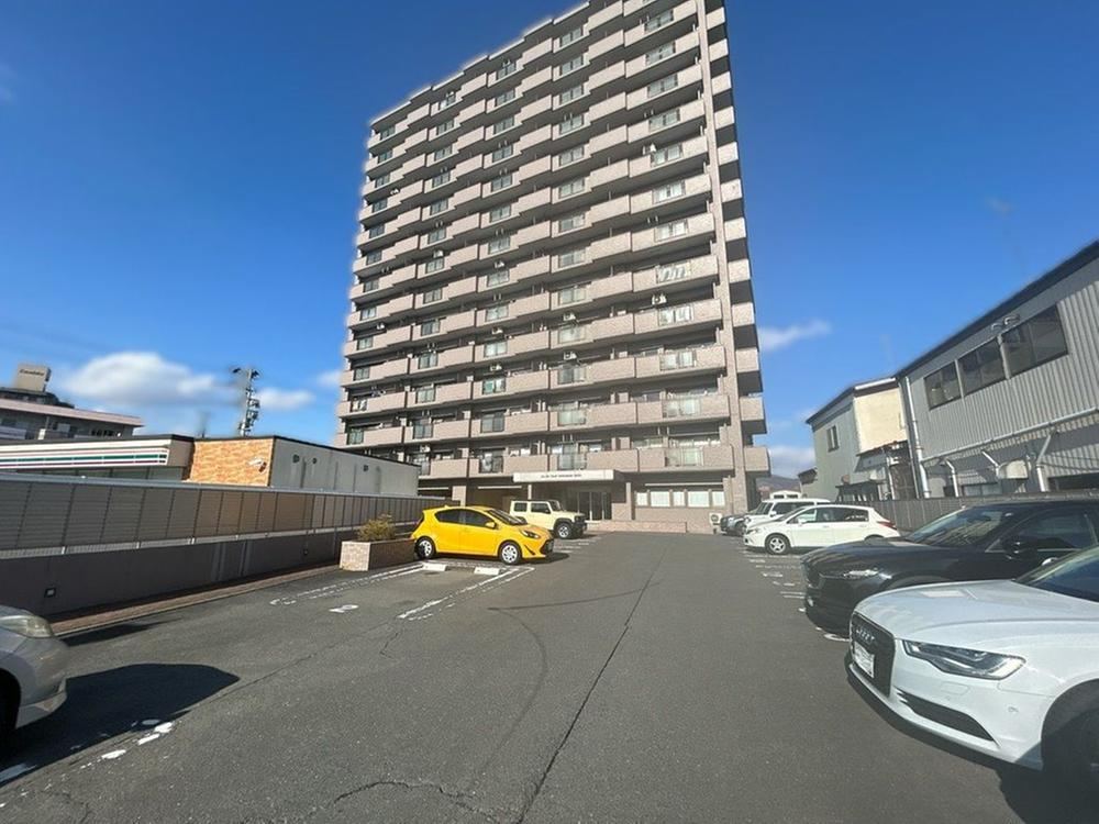 4LDK apartment in Ishinomaki, Miyagi - Photo 1