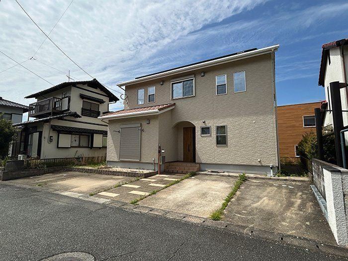 5LDK house in Sawara Ward, Fukuoka - Photo 1