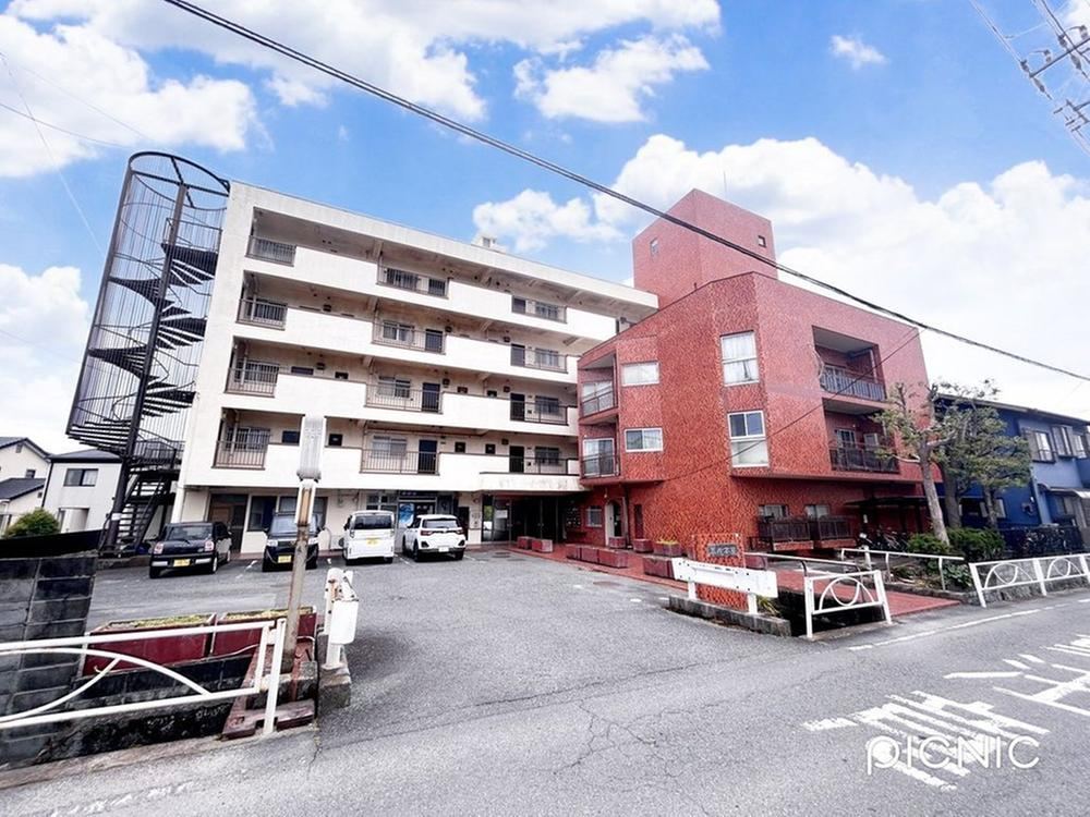 3LDK apartment in Numazu, Shizuoka - Photo 1