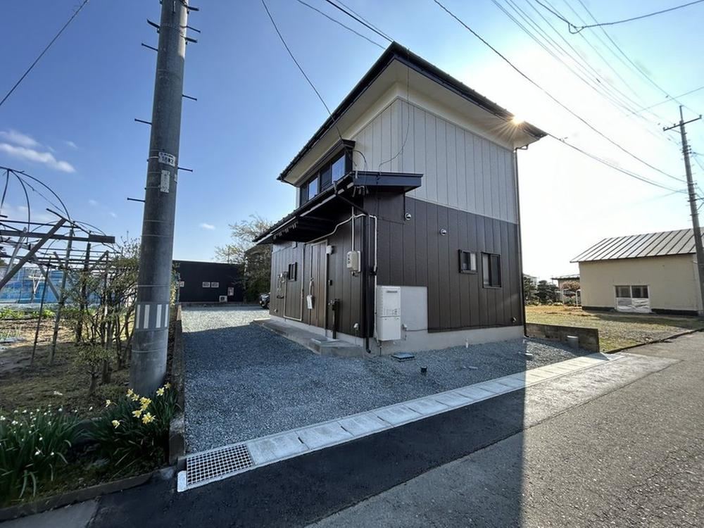 2LDK house in Oshu, Iwate - Photo 1